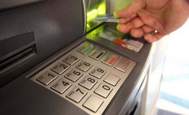 Снятия денег в банкомате